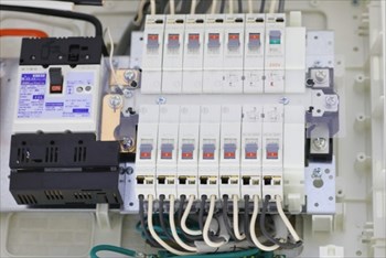 分電盤に入っているブレーカーの役割